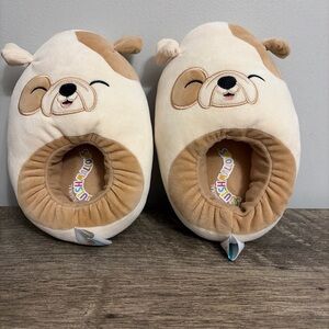Squishmallows Brock Bull Dog Cream and Tan Kids Slippers size 13-1